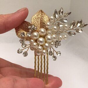 New__ Handmade Pearl-Rhinestone-Hair Comb